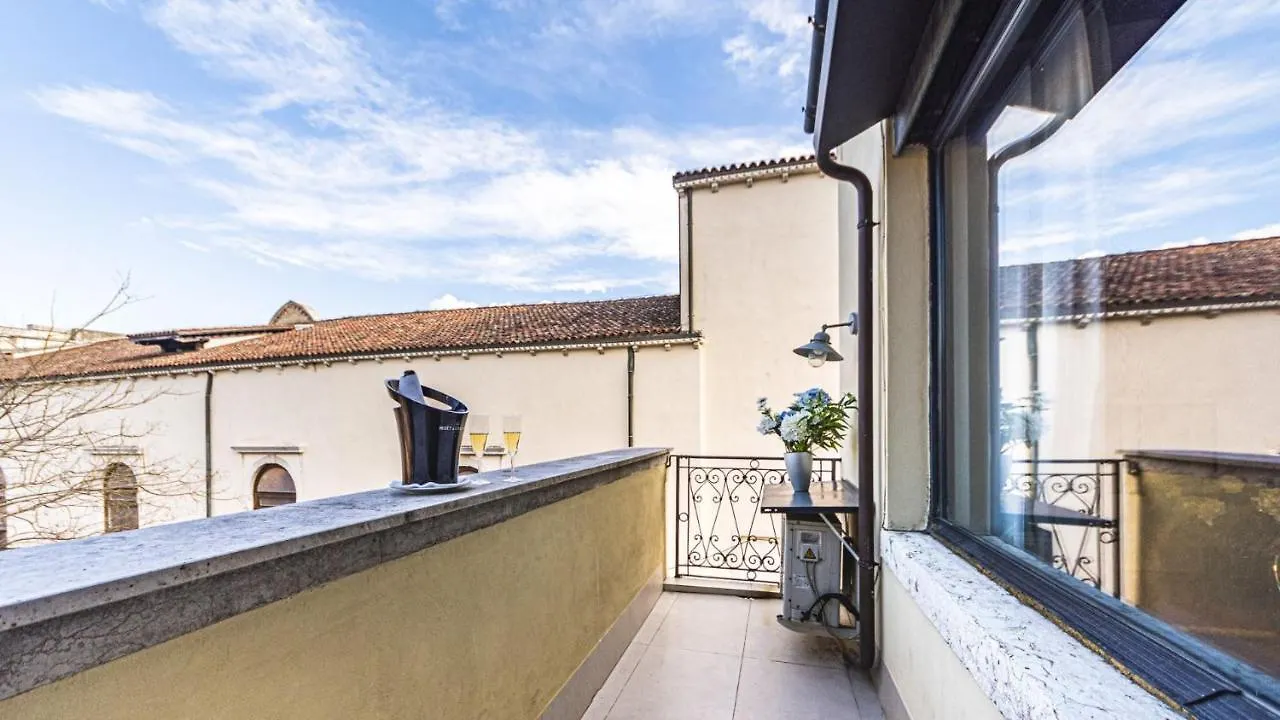 Penthouse Accademia Apartment Venice Italy
